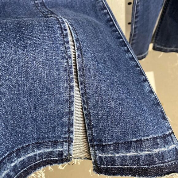 - #317 LIVERPOOL Hannah Flare Seamed Jeans - Picture 5 of 8